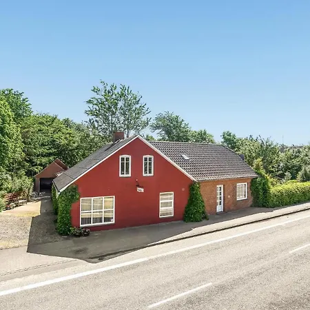 Semesterbostad 5 Bedroom Stunning In Bredebro