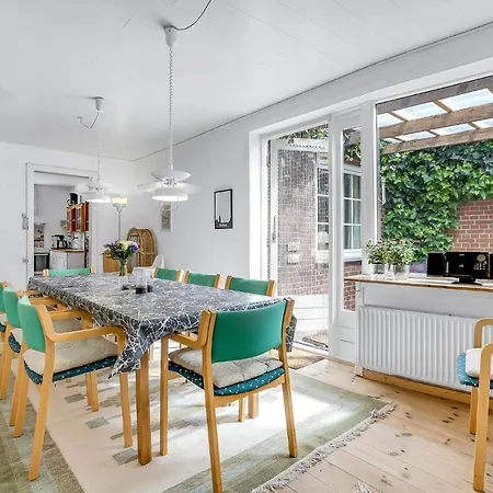 Semesterbostad 5 Bedroom Stunning In Bredebro *
