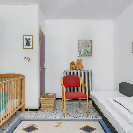 5 Bedroom Stunning In Bredebro *